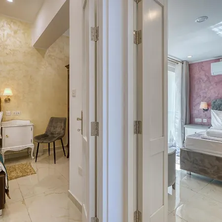 Bright Two Bedroom Maisonette In Prime Location Апартаменты *